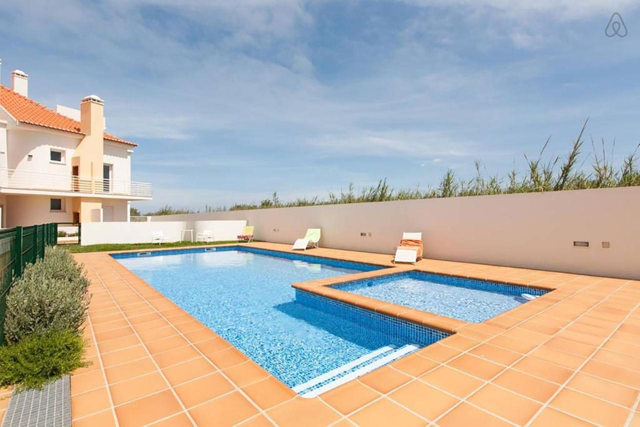 Casa Baleia - Praia E Piscina - 10 Pessoas Фехео Екстериор снимка